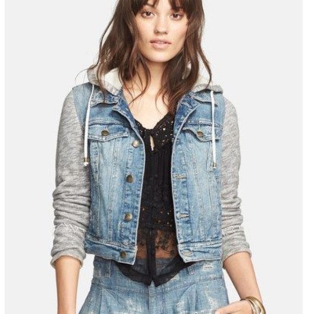 Sweatshirt sleeve jean jacket